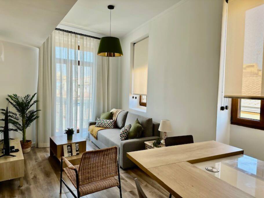 382869_669fb6aa7c97a_1