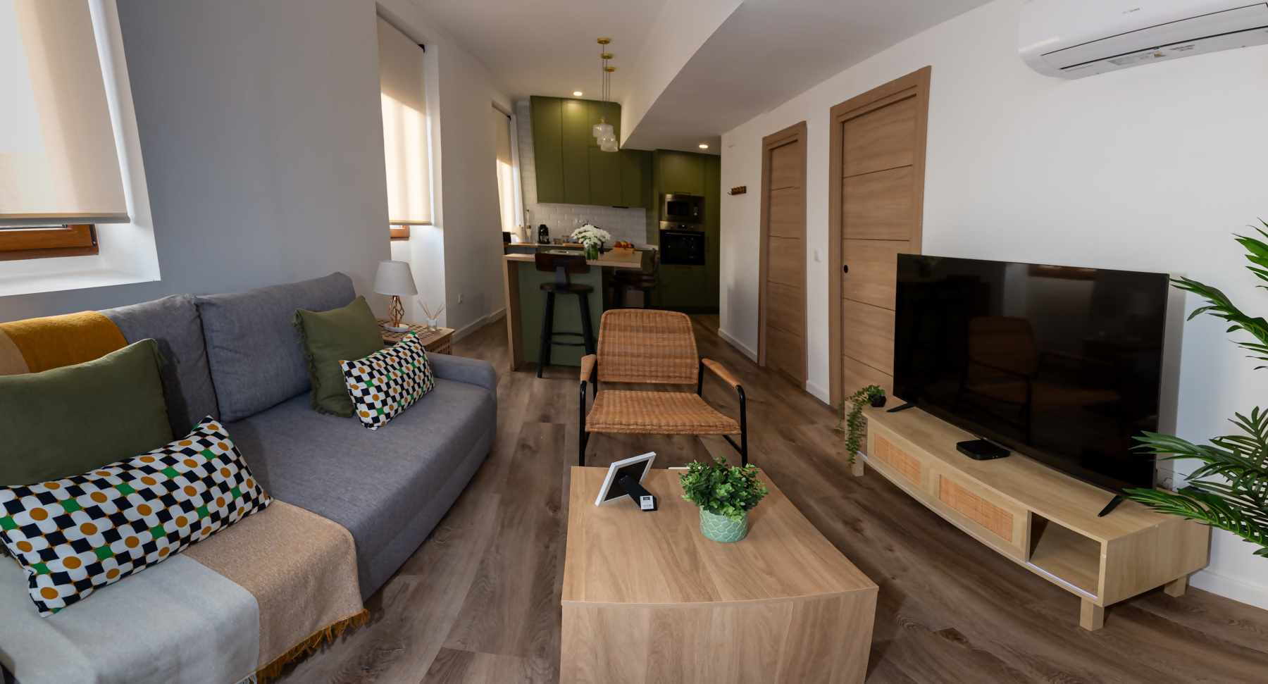 382870_954a008910_14