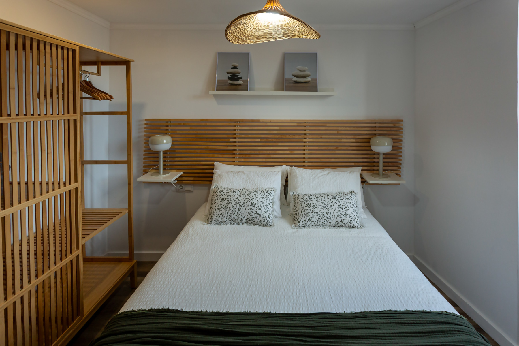 383072_2558732d41_20