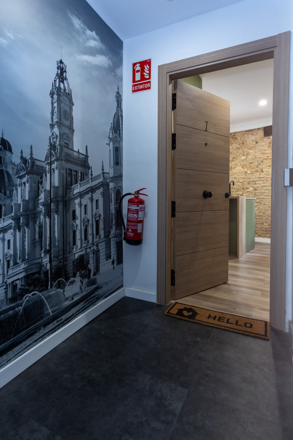 383072_37d8488778_28