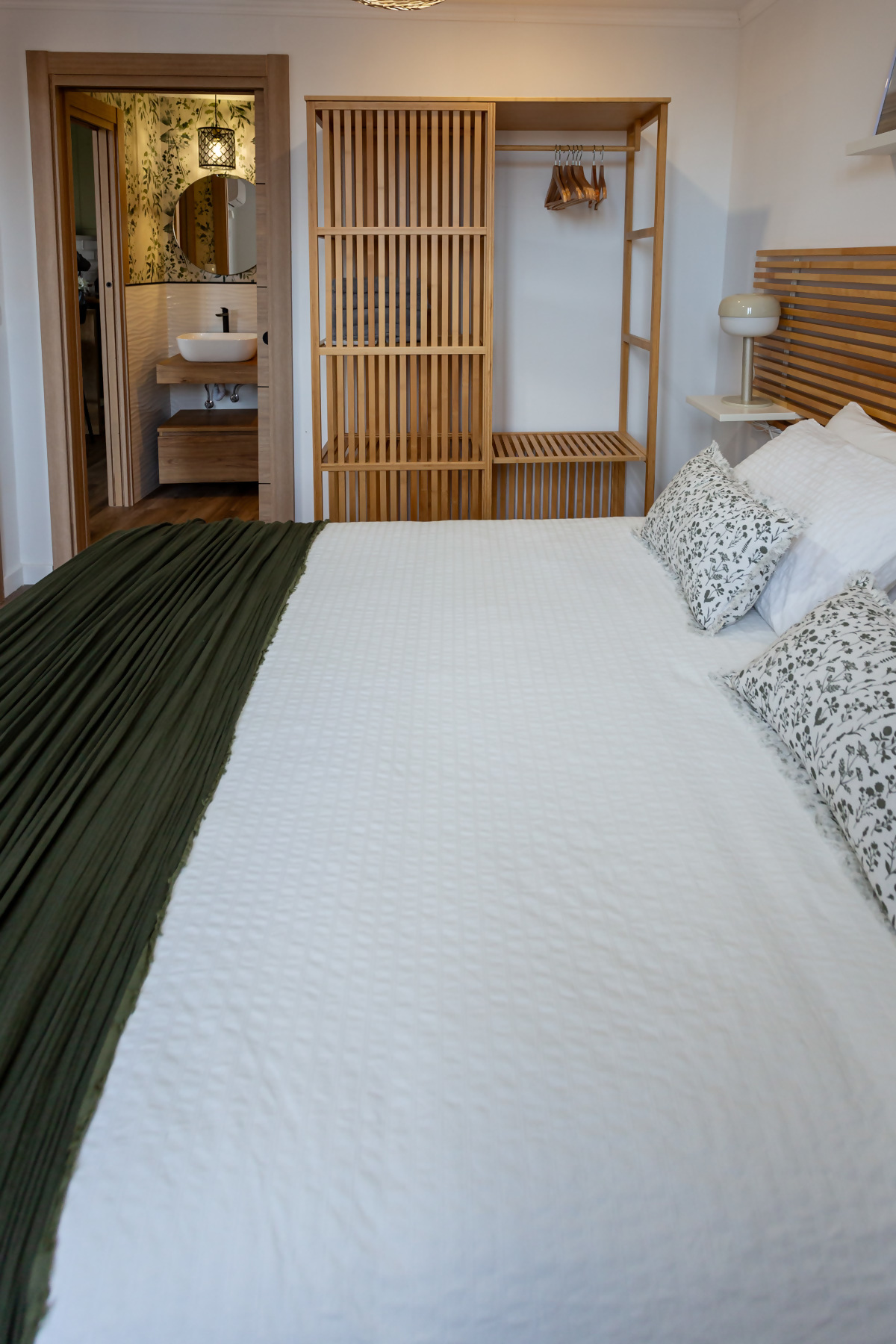 383072_c9f9df38c7_15